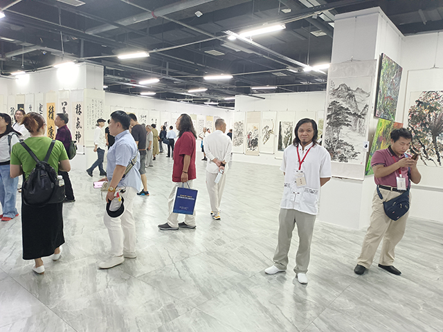 现场展览.jpg