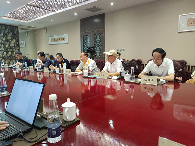 小型书法创作交流会现场.jpg