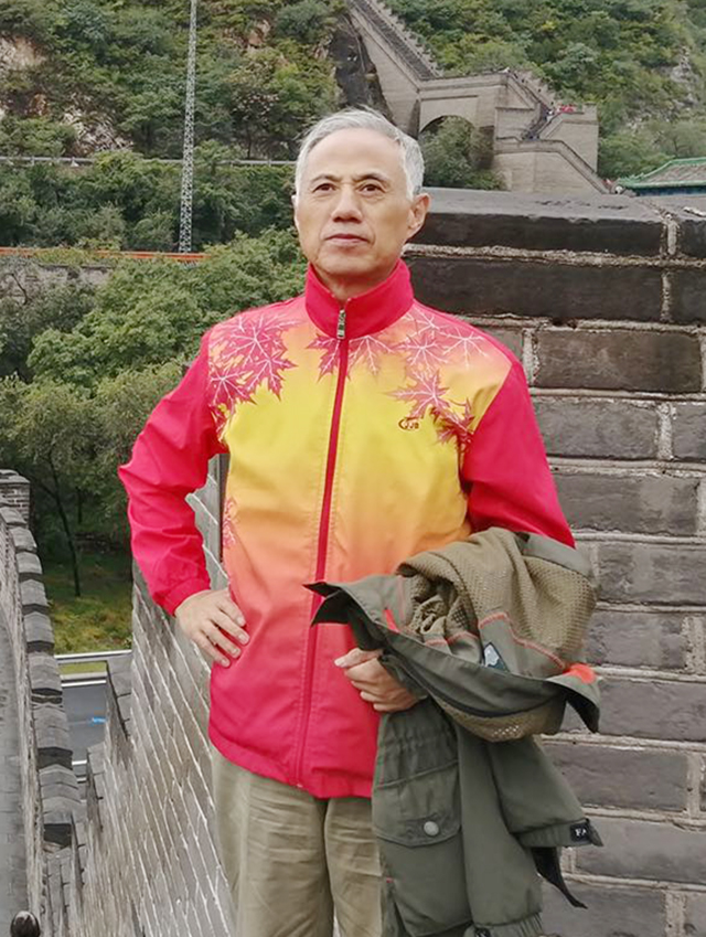 侯建和个人照片.jpg