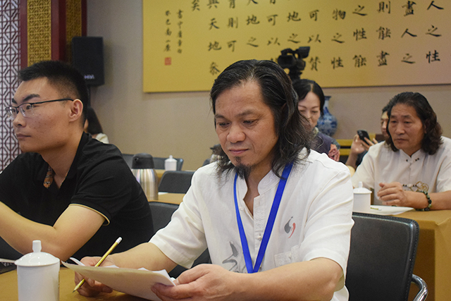 桂林南方书画院院长、农工党中央书画院理事李万.jpg
