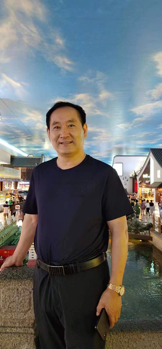 詹国宾个人照.jpg