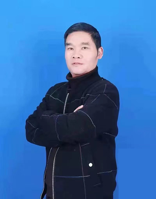 范武高个人照片.jpg