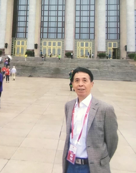 邓光炎个人照片.jpg