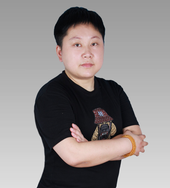 罗敏.jpg