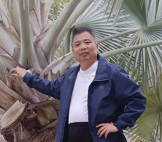 程民建个人照片.jpg