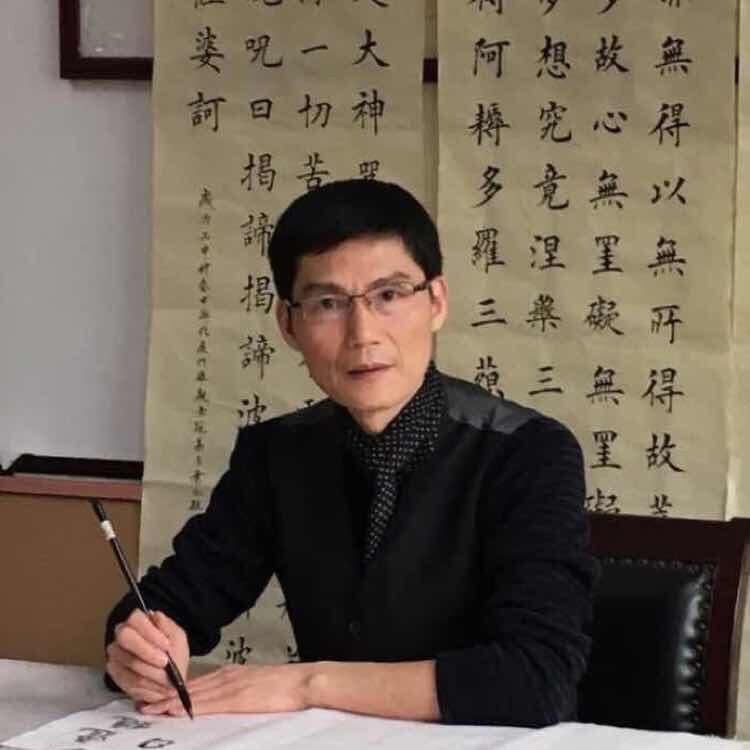 叶向群个人照片.jpg