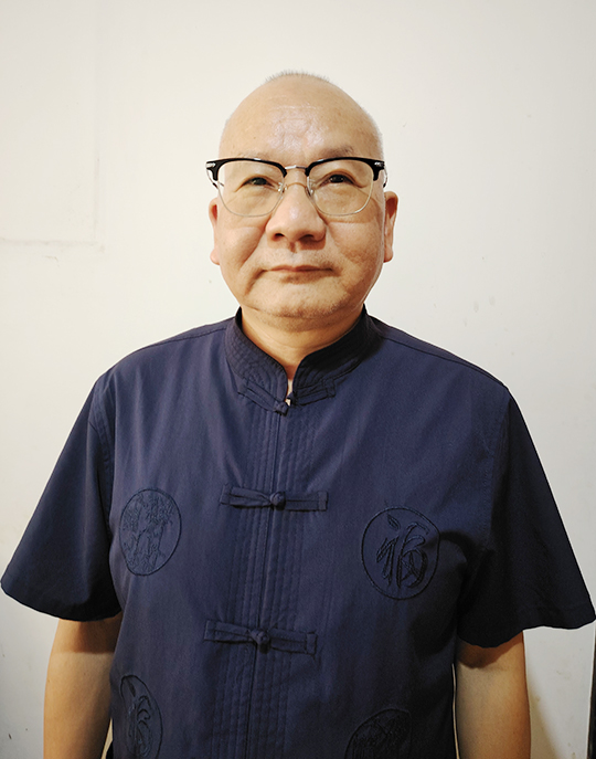 唐忠球个人照片.jpg