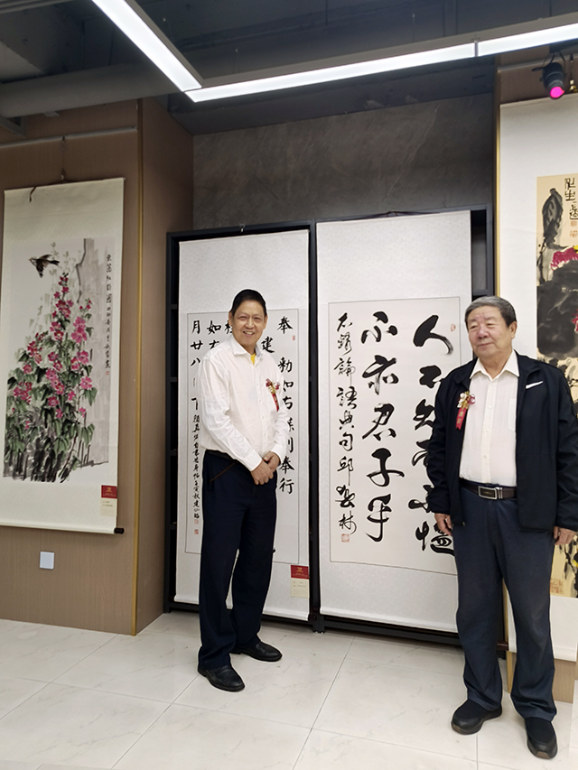 邱春林与张柏合影.jpg