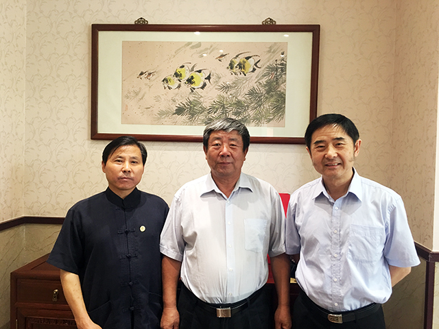 吴海龙与张柏和罗杨合影.jpg