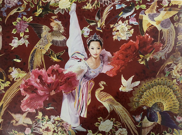 中国大型新古典主义人物油画《百鸟朝凤》.jpg