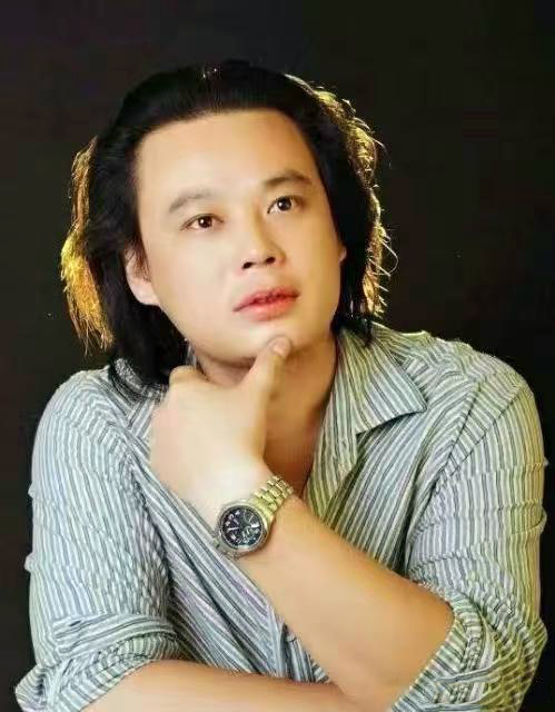 周柳池个人照.jpg